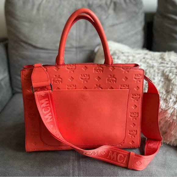 COPY - MCM Tote Bag - Picture 3 of 8